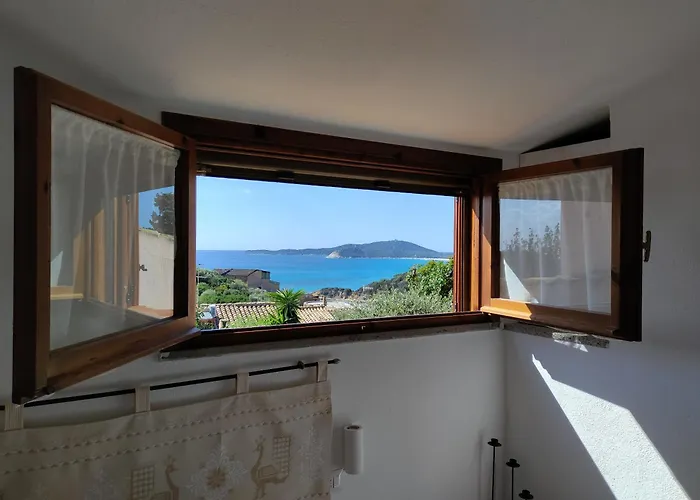 Villasimius, A 300 Mt Dalla *